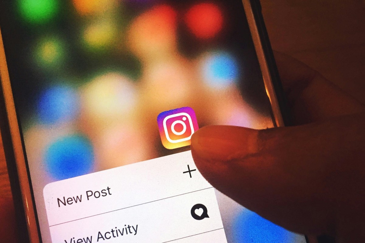 Vacation social media posts may increase risk of home break-ins: survey