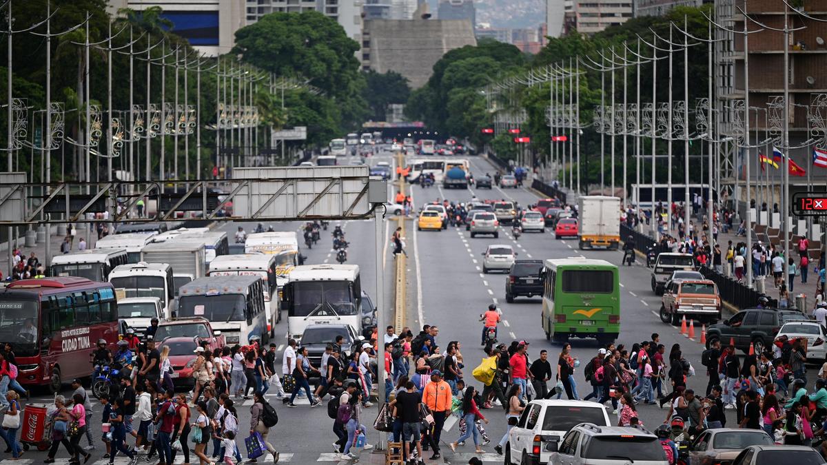 Trump confirms call with Maduro, Caracas slams U.S. maneuvers