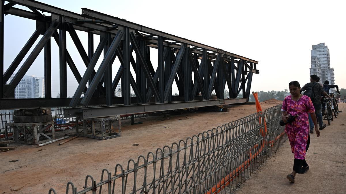 Steps sought to fast-track Chilavannur Bund Road work