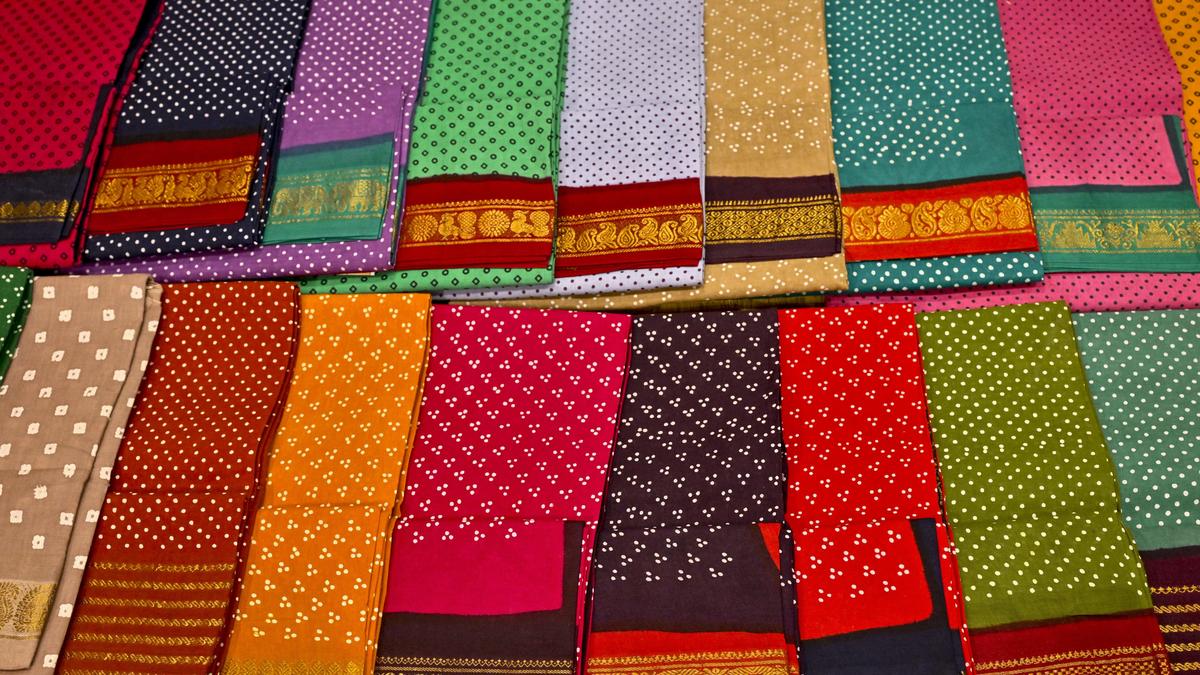 In Frames | Sungudi shimmer