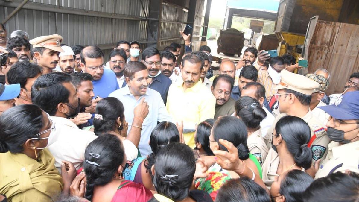 Minister inspects Garbage Transfer Station, assures action; Residents want only relocation